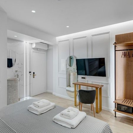 エルムポリ Eclectic Syros Bed & Breakfast エクステリア 写真