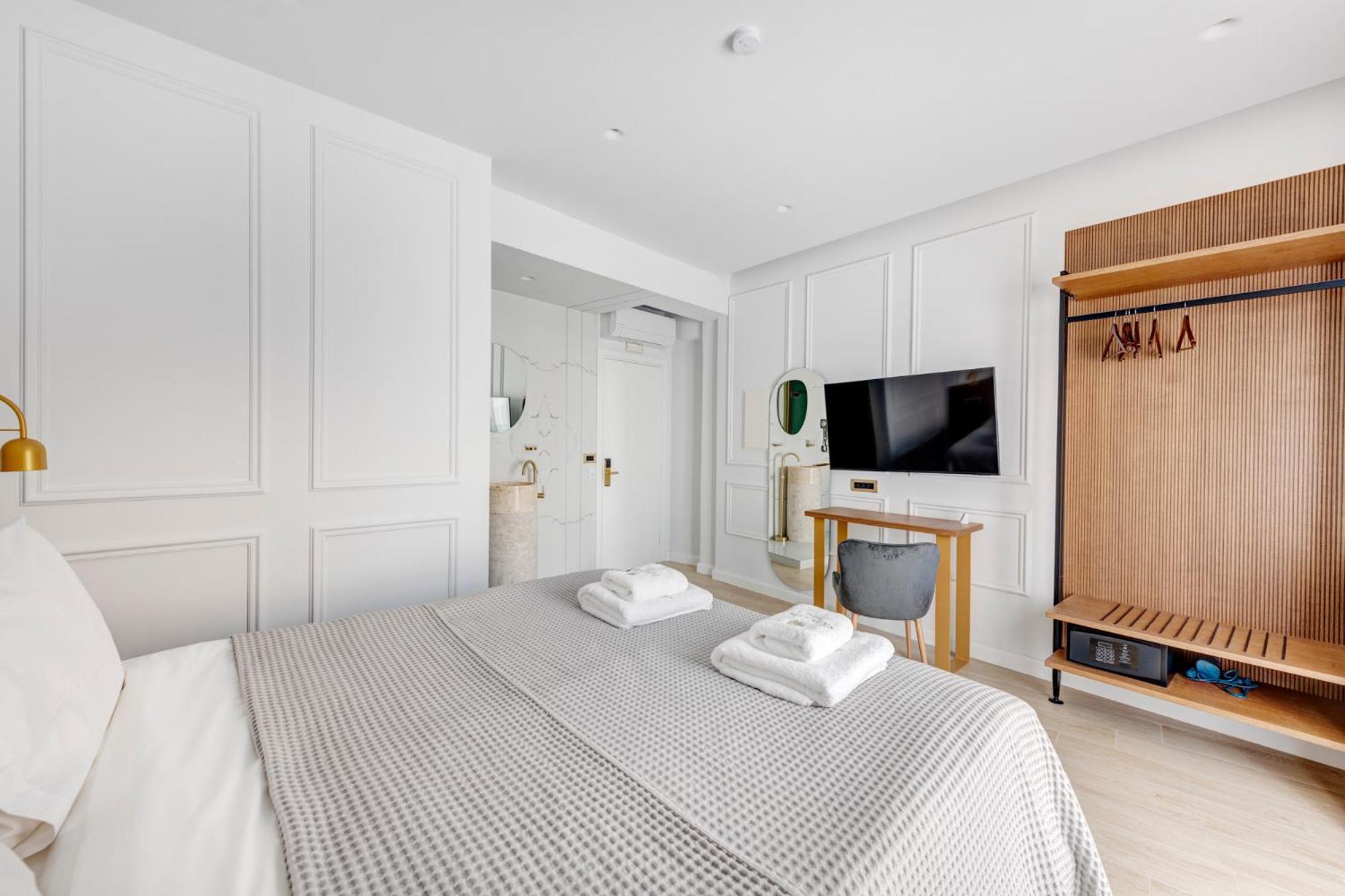 エルムポリ Eclectic Syros Bed & Breakfast エクステリア 写真