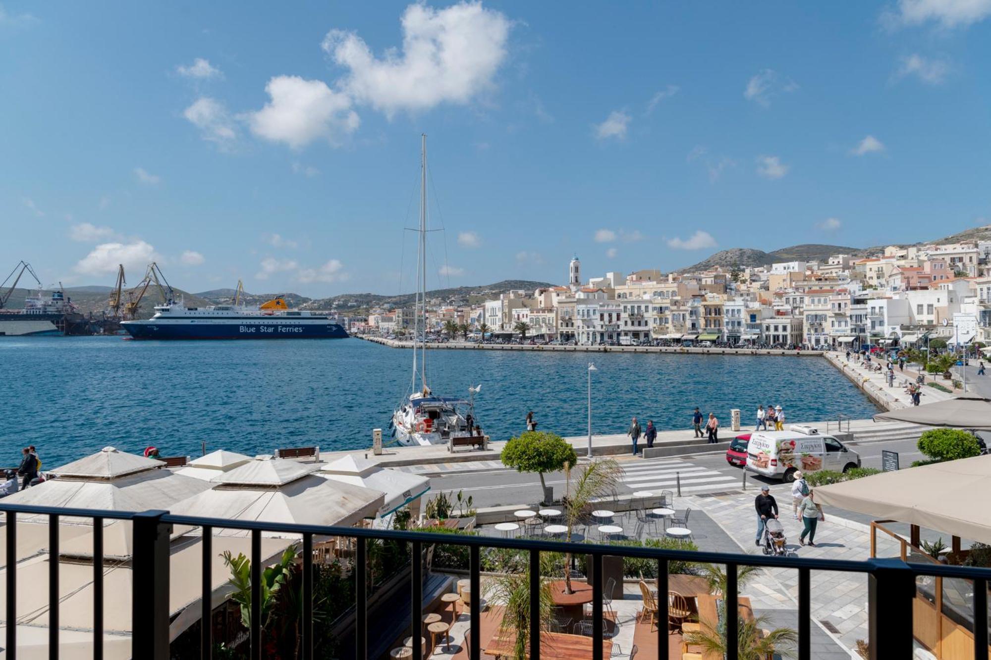 エルムポリ Eclectic Syros Bed & Breakfast エクステリア 写真