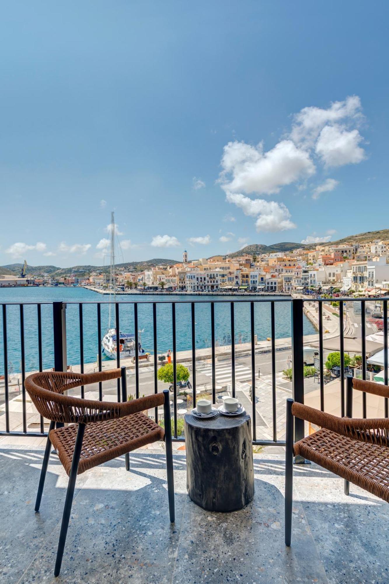 エルムポリ Eclectic Syros Bed & Breakfast エクステリア 写真