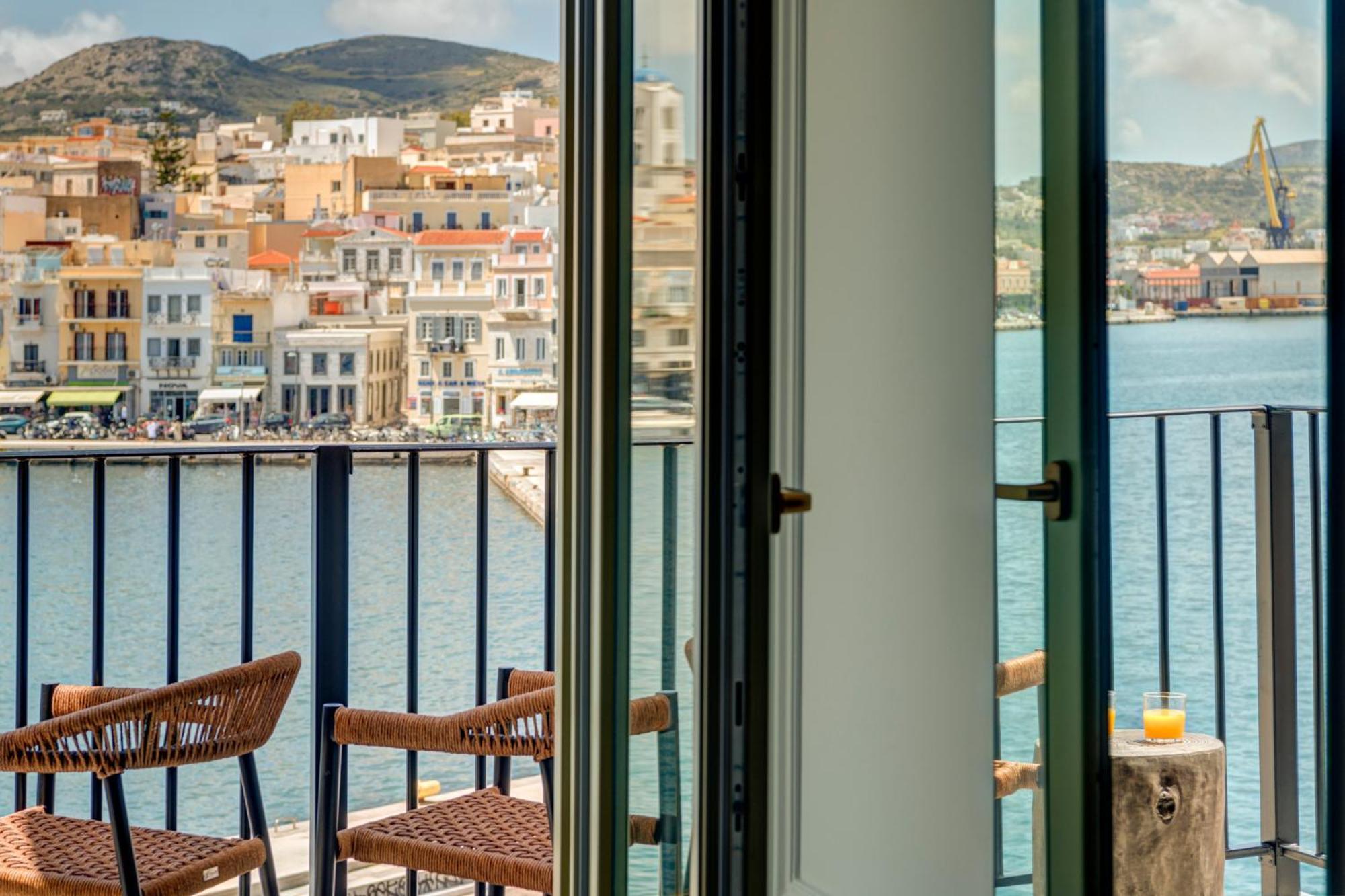 エルムポリ Eclectic Syros Bed & Breakfast エクステリア 写真