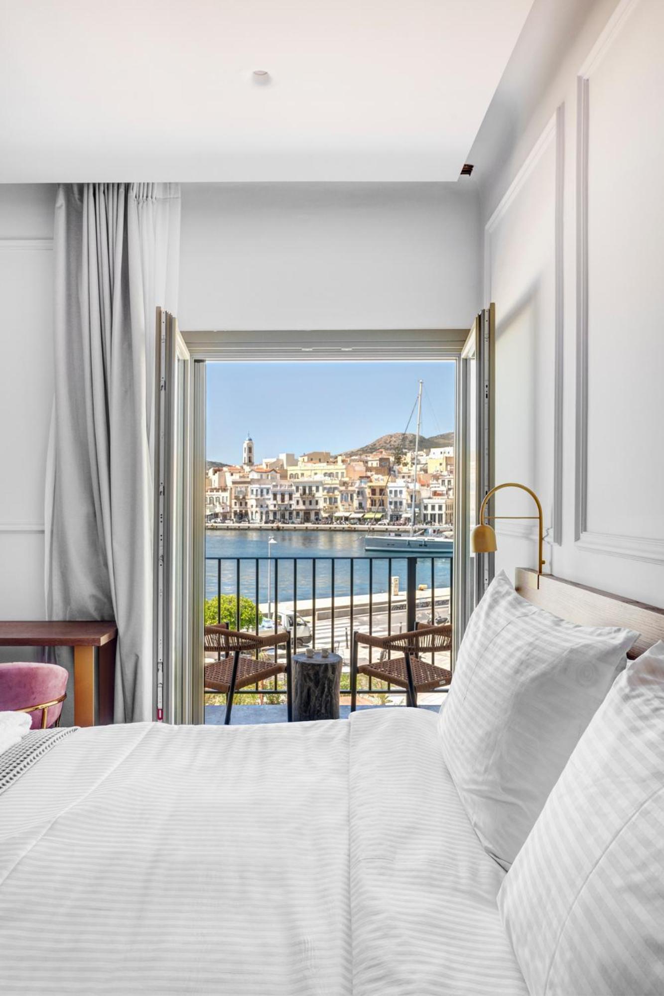 エルムポリ Eclectic Syros Bed & Breakfast エクステリア 写真