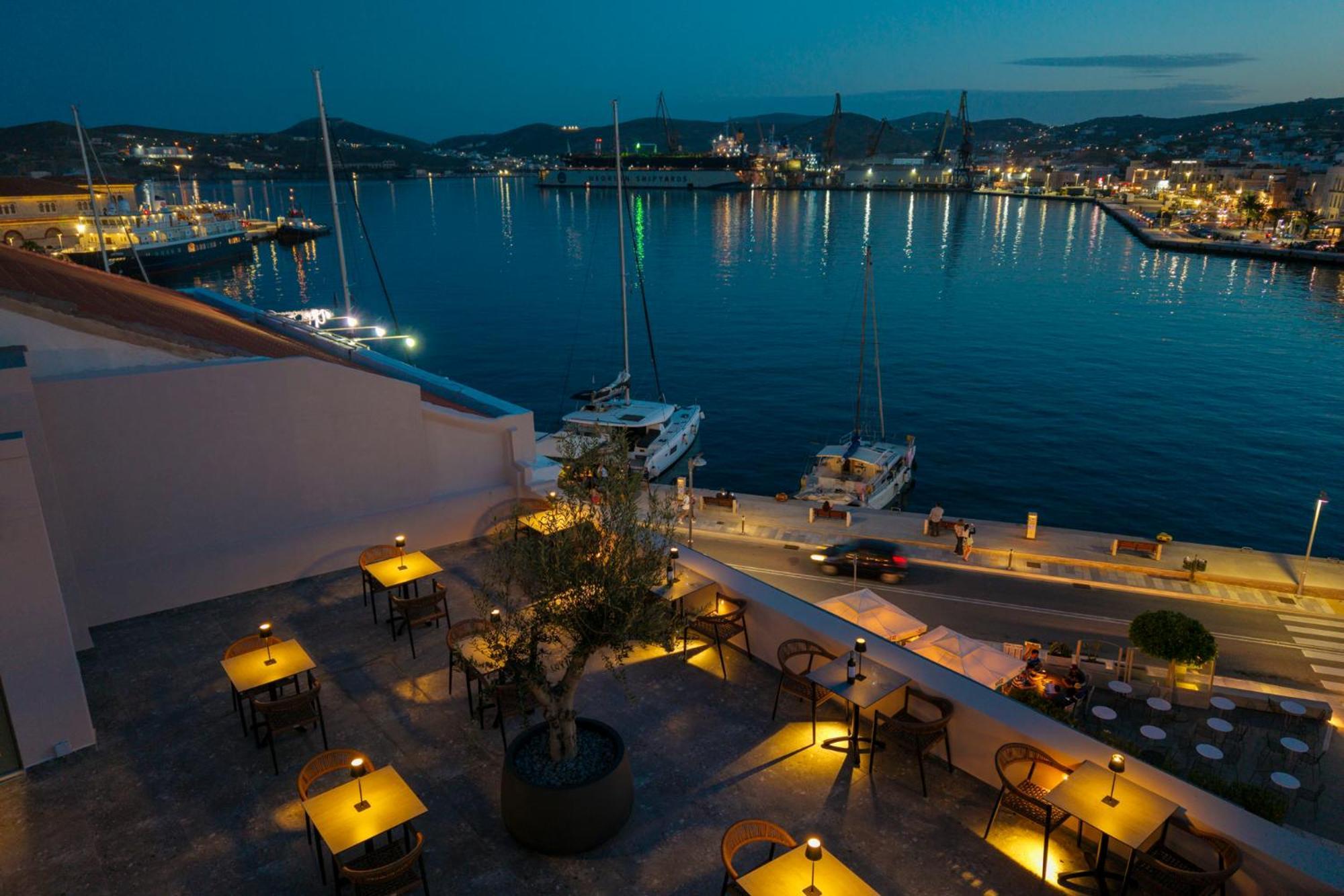 エルムポリ Eclectic Syros Bed & Breakfast エクステリア 写真