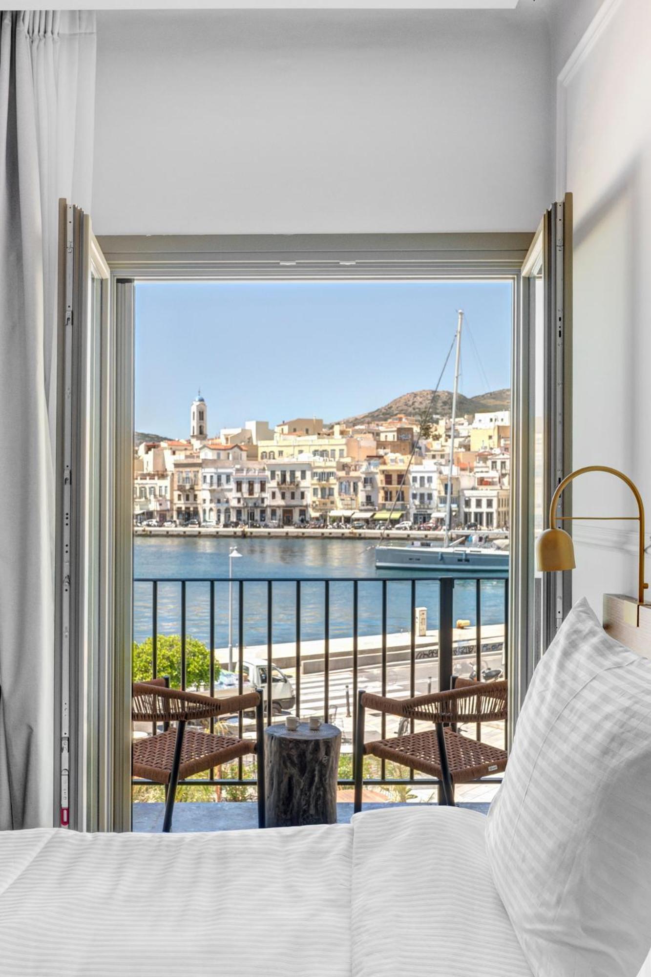 エルムポリ Eclectic Syros Bed & Breakfast エクステリア 写真